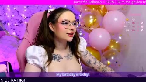 Snapshot of me_hanna chatting on February 24, 8:58 pm Hanna online show from February 24, 8:58 pm