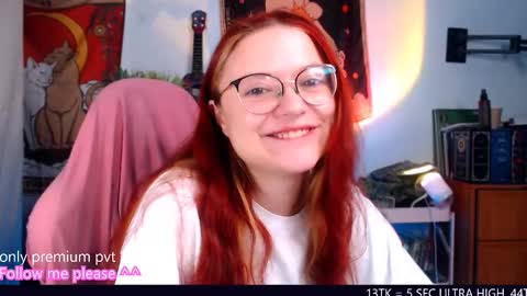 Snapshot of me_hanna chatting on September 16, 1:02 am Hanna online show from September 16, 1:02 am