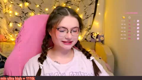 Snapshot of me_hanna chatting on February 8, 11:57 pm Hanna online show from February 8, 11:57 pm