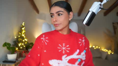 Snapshot of meegan1 chatting on December 24, 3:26 pm Andrea online show from December 24, 3:26 pm