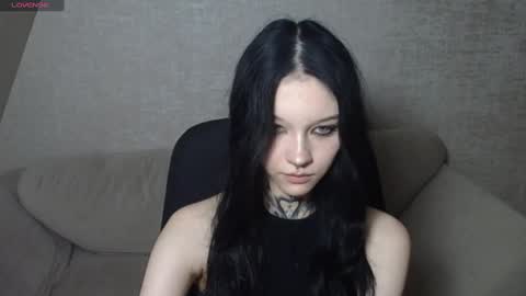 Snapshot of mefwhore chatting on March 1, 2:15 am mefwhOre online show from March 1, 2:15 am
