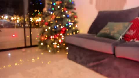 megan online show from December 3, 12:00 am