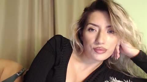 Megan Blazee  online show from October 15, 10:01 pm