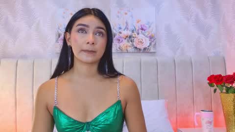 Carolina Paez online show from November 28, 2:31 pm