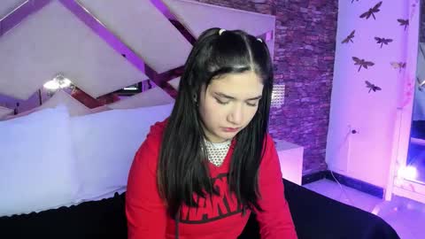 Snapshot of megan_devon chatting on October 14, 12:30 pm online show from October 14, 12:30 pm