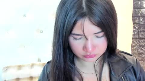 Snapshot of megan_devon chatting on February 12, 11:29 am online show from February 12, 11:29 am