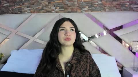 Snapshot of megan_devon chatting on October 15, 12:41 pm online show from October 15, 12:41 pm