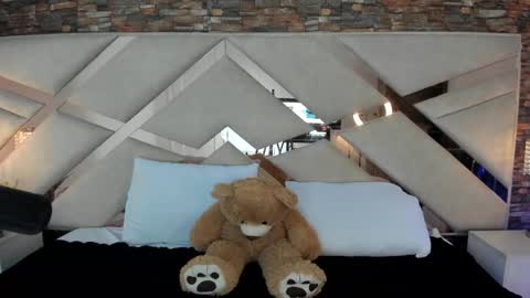 Snapshot of megan_devon chatting on September 19, 12:04 pm online show from September 19, 12:04 pm