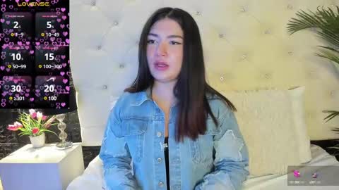 Snapshot of megan_devon chatting on January 13, 11:30 am online show from January 13, 11:30 am