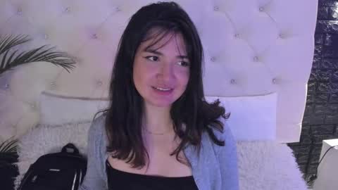 Snapshot of megan_devon chatting on February 14, 12:03 pm online show from February 14, 12:03 pm