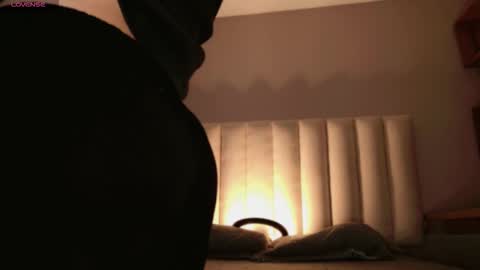 Snapshot of megan_moore__ chatting on October 14, 12:08 pm online show from October 14, 12:08 pm