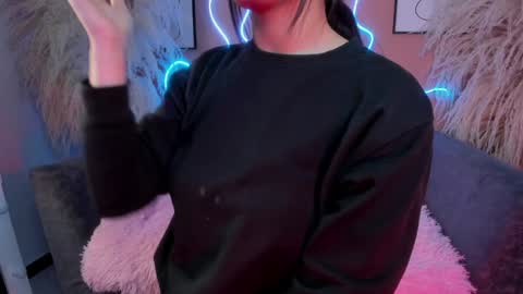 Snapshot of megan_moore__ chatting on January 21, 12:50 pm online show from January 21, 12:50 pm