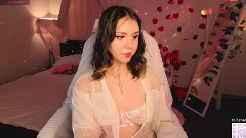 Megan Nelson online show from April 16, 11:54 am