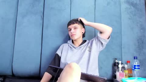 megan_thompsonn_ online show from March 21, 8:19 am