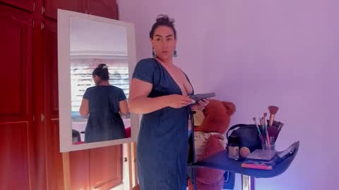 meganhotcurvy online show from November 24, 1:57 pm