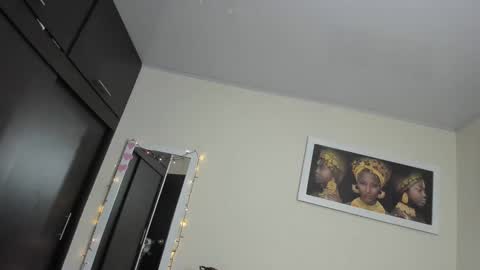 megan        online show from November 24, 4:14 am