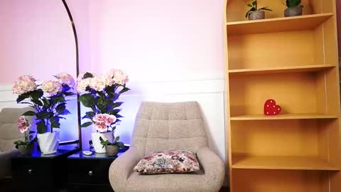 Megan Lowell online show from January 5, 7:39 pm