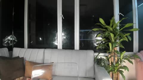 Mara online show from February 15, 10:00 am