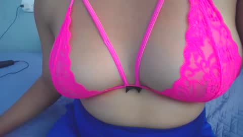 Snapshot of megannmilf chatting on January 19, 7:15 pm megannmilf online show from January 19, 7:15 pm