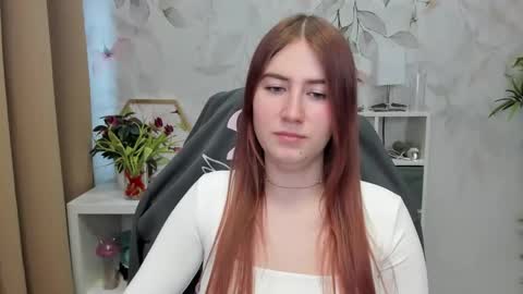 Snapshot of meganx_candy chatting on February 27, 7:01 am Megan online show from February 27, 7:01 am