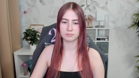 Snapshot of meganx_candy chatting on February 7, 6:35 am Megan online show from February 7, 6:35 am