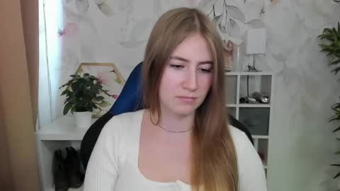 Snapshot of meganx_candy chatting on September 29, 12:32 pm Megan online show from September 29, 12:32 pm