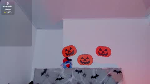 Snapshot of meganysammy chatting on October 19, 3:25 pm megansammy online show from October 19, 3:25 pm
