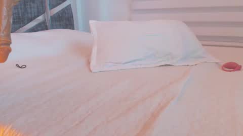 meghann_sweet online show from September 24, 5:06 am