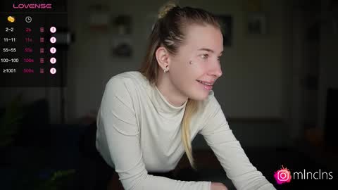 Snapshot of mel_collins chatting on September 21, 3:32 pm MELANIE PVT ONLY 60TK PER MIN online show from September 21, 3:32 pm