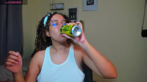 melani online show from April 9, 10:37 pm