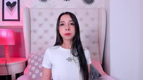 Snapshot of melanie__hills chatting on March 12, 11:20 am Melanie online show from March 12, 11:20 am
