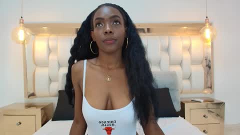 Snapshot of melaniepatton chatting on September 16, 12:35 pm Melanie online show from September 16, 12:35 pm