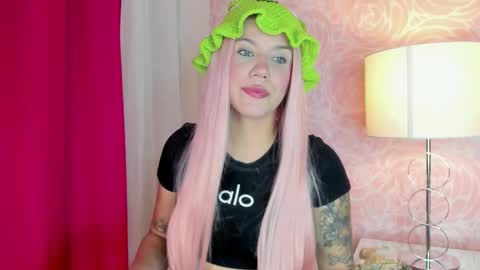 Melanie Roux online show from November 7, 7:52 pm