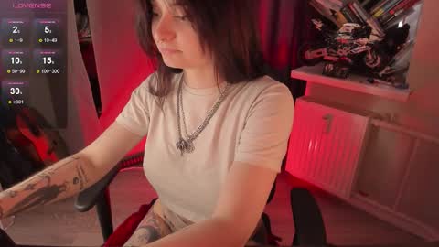 Ash online show from March 31, 2:28 pm