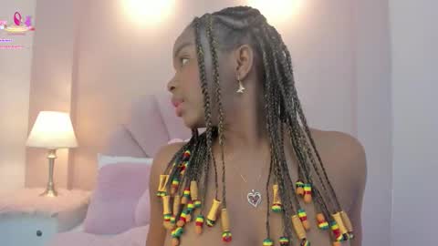 Melanie online show from December 4, 4:04 am