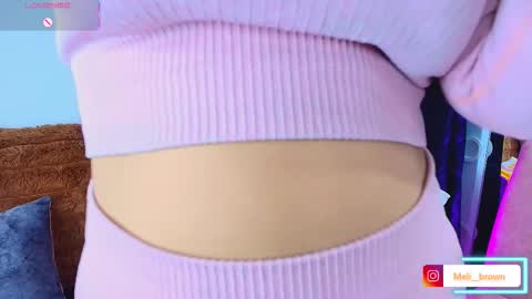    Independent model online show from November 4, 3:55 am