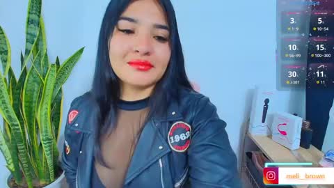    Independent model online show from April 17, 4:14 am