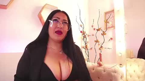 meli_cruz online show from June 15, 1:55 pm