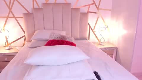 melisagrayy online show from April 1, 1:41 pm