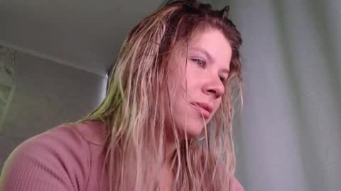 Melissa  Ray online show from September 14, 1:47 am