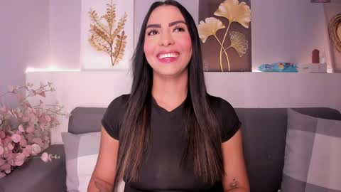 M E L I S S A online show from April 25, 4:15 am