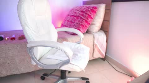 Melissa online show from October 14, 12:30 pm