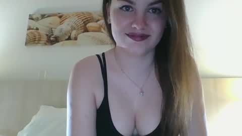 Melissa online show from February 18, 1:44 pm