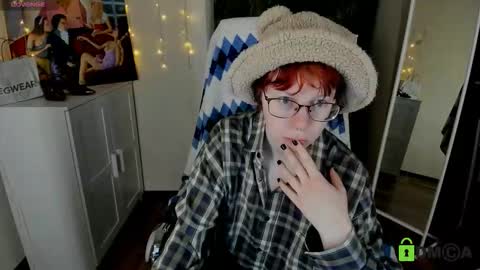 Melissa online show from October 23, 8:59 pm