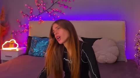 MelissaCrayzy online show from October 3, 11:59 am