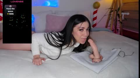 Snapshot of melissalopez27 chatting on December 24, 2:43 am Melissa Lopez online show from December 24, 2:43 am