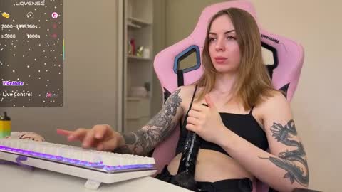 Melissaluvvv online show from May 10, 3:58 pm