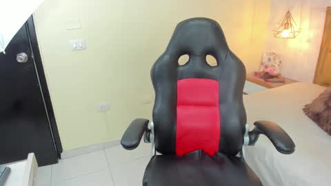    online show from November 20, 7:59 pm