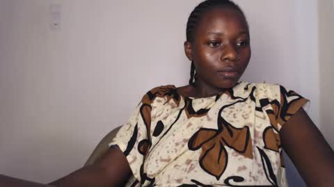 Snapshot of mellanin_pretty_ chatting on January 18, 5:52 am . online show from January 18, 5:52 am