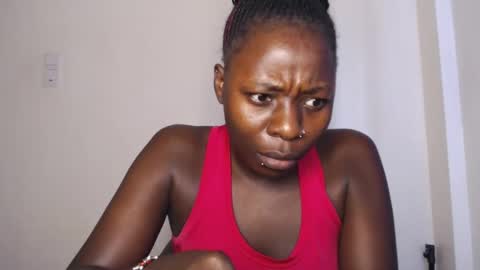 Snapshot of mellanin_pretty_ chatting on December 28, 7:33 am . online show from December 28, 7:33 am